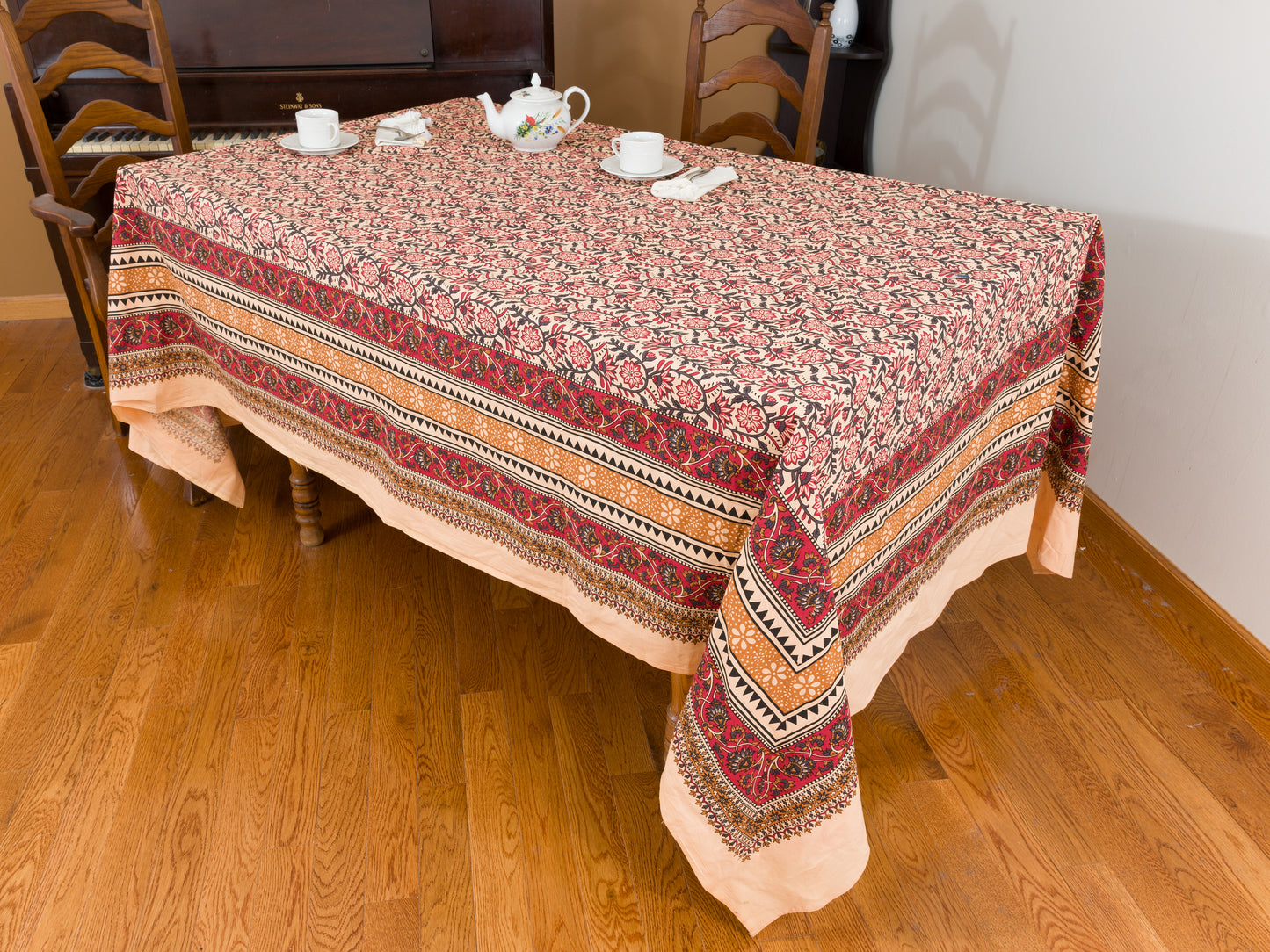 CHRYSANTHEMUM Set of Tablecloths