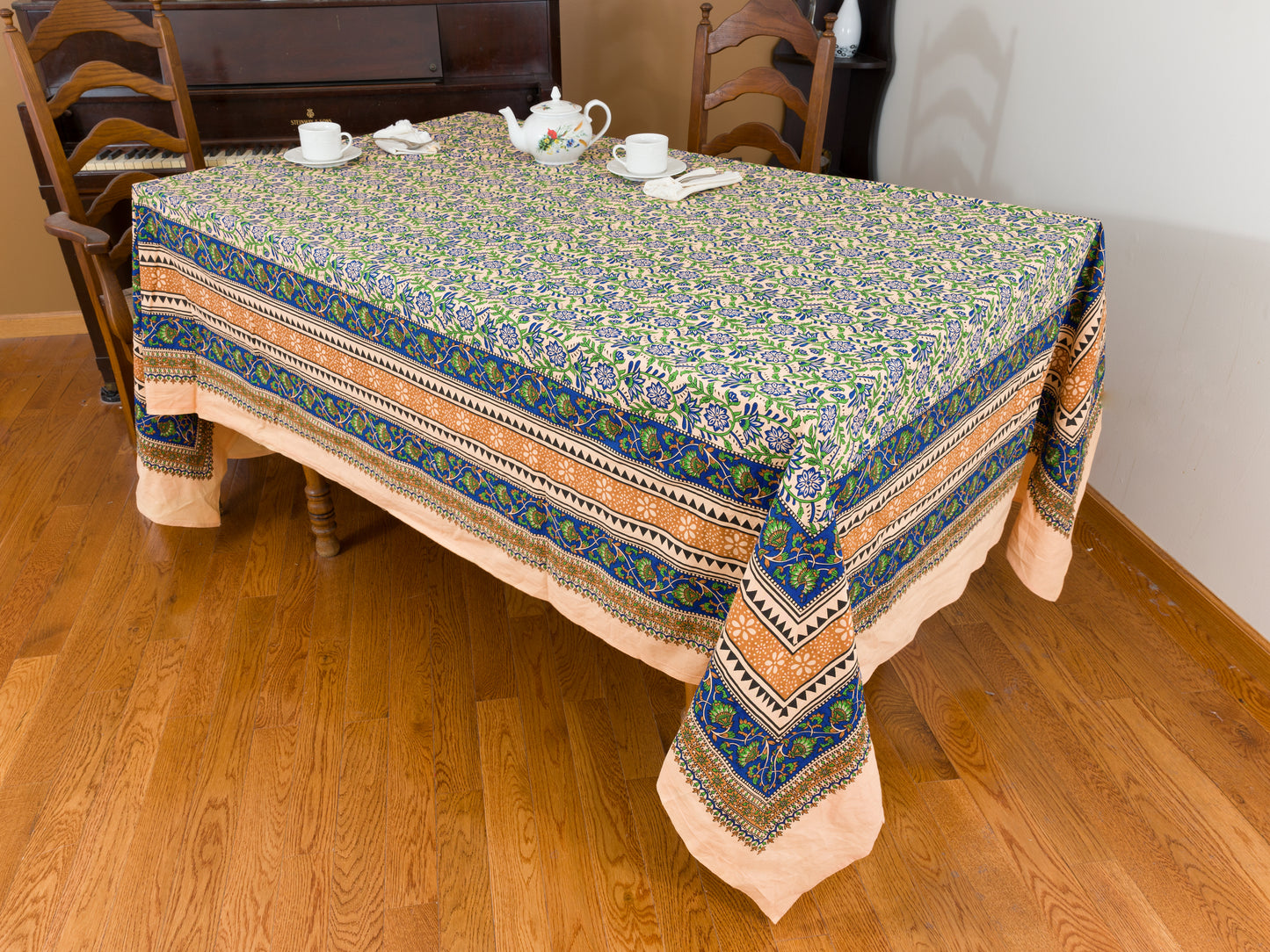 CHRYSANTHEMUM Set of Tablecloths