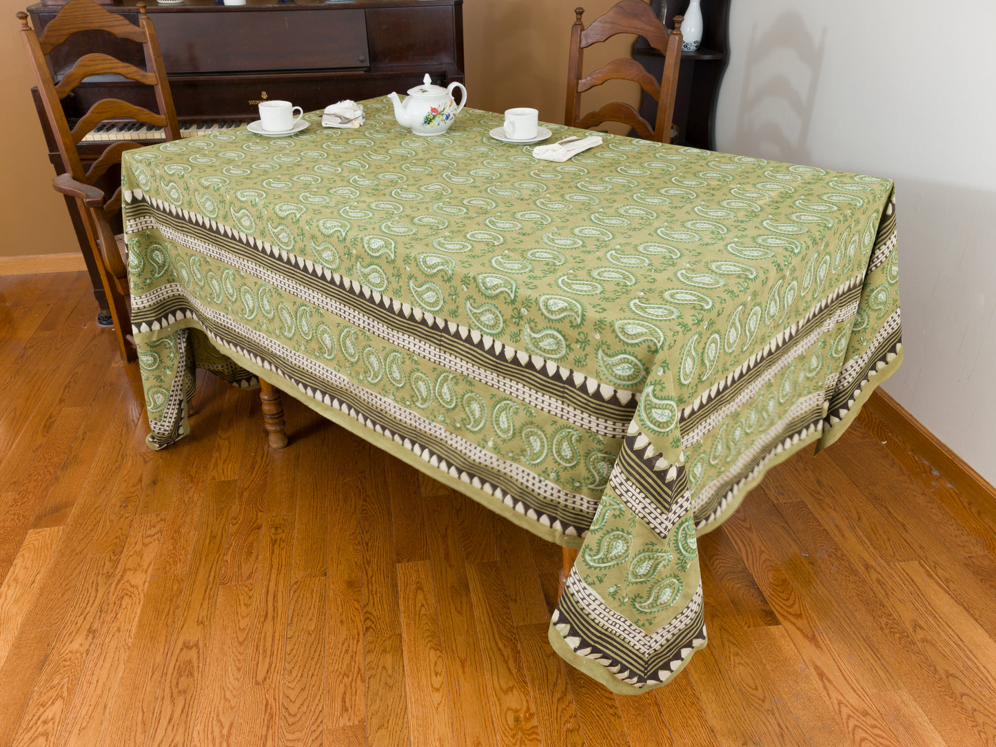 Dabu Crazy Paisley Tablecloth