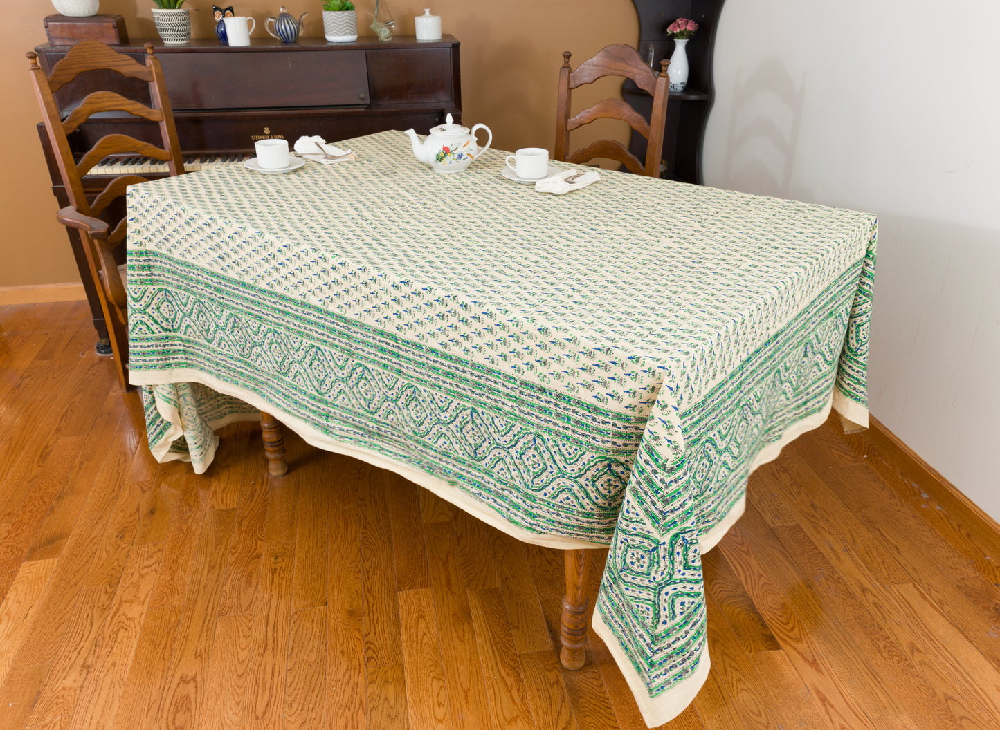 Buti Tablecloth Set