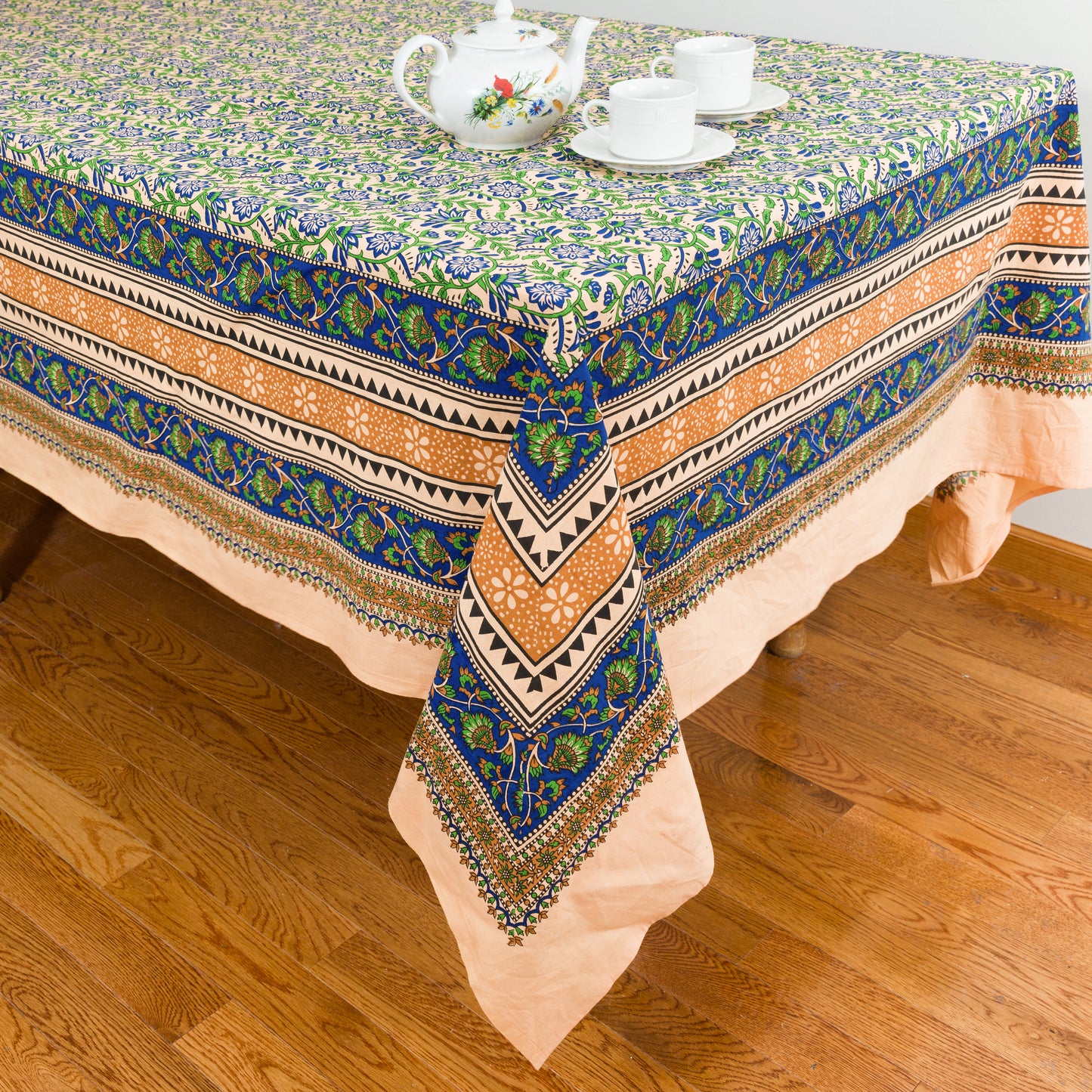 CHRYSANTHEMUM Set of Tablecloths