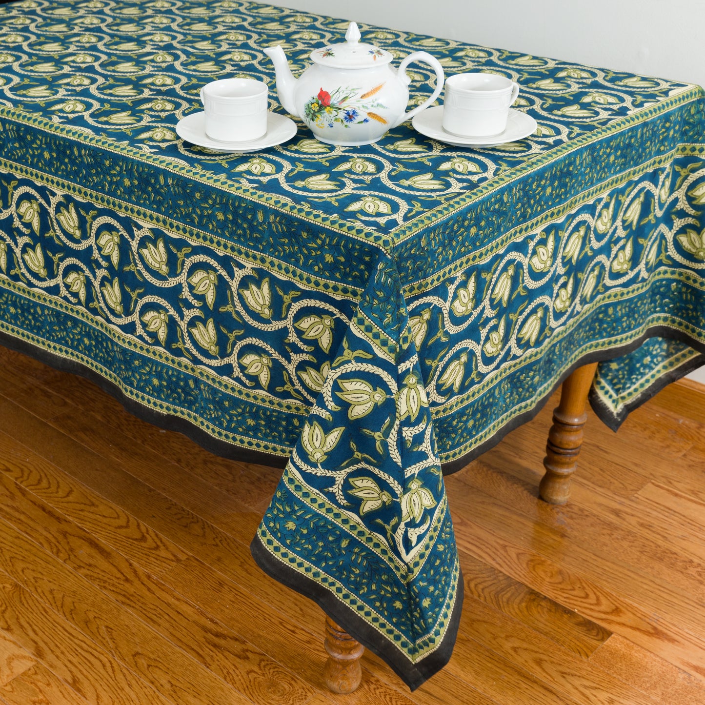 Dabu Vine Set of Tablecloths