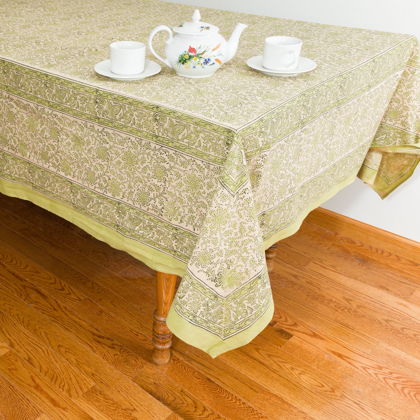 Daisy Chain Set of Tablecloths